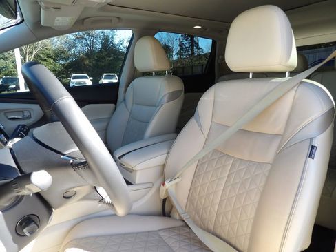 Used 2019 Nissan Murano Platinum w/ Cargo Package image 10