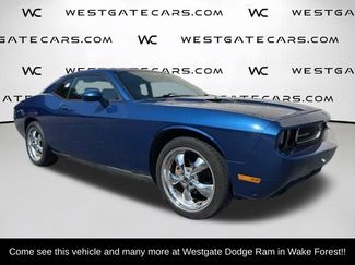 Used 2010 Dodge Challenger SE video 2