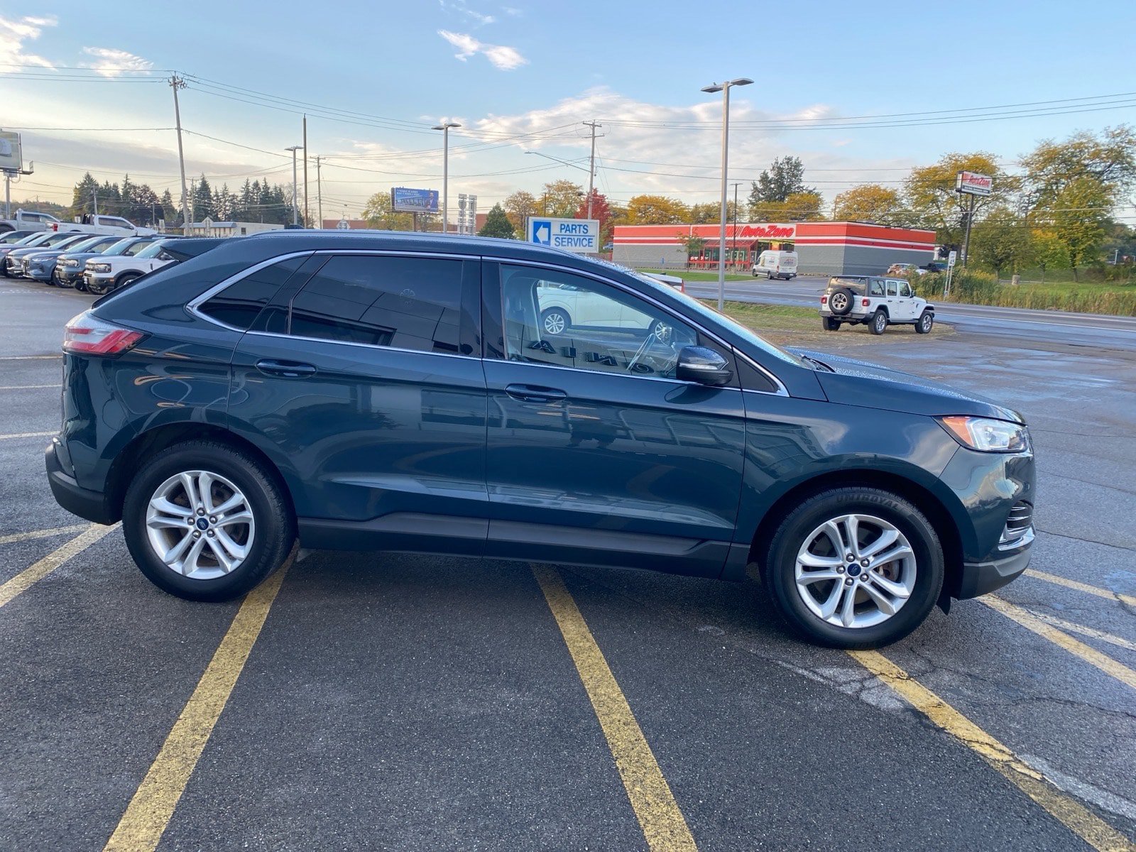 Used 2019 Ford Edge SEL w/ Equipment Group 201A AWD/4WD image 7