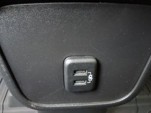 Used 2022 GMC Terrain SLE w/ LPO, Floor Liner Package FWD image 12