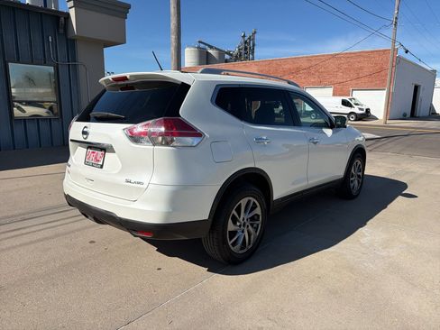 Used 2015 Nissan Rogue SL AWD/4WD image 2