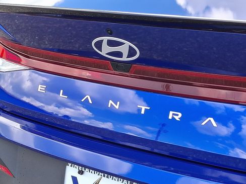 Certified 2025 Hyundai Elantra Sport FWD image 29