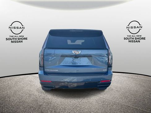 Used 2025 Cadillac Escalade Sport Platinum w/ LPO, Floor Liner Package AWD/4WD image 6