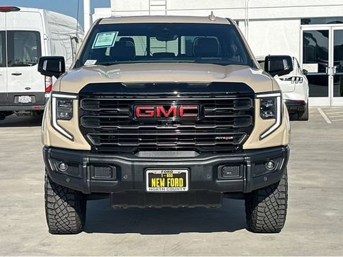 Used 2023 GMC Sierra 1500 AT4X image 4