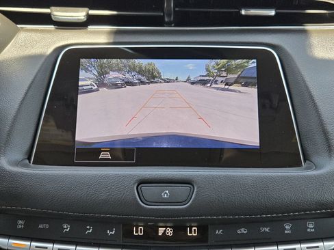 Used 2023 Cadillac XT4 Premium Luxury FWD image 7