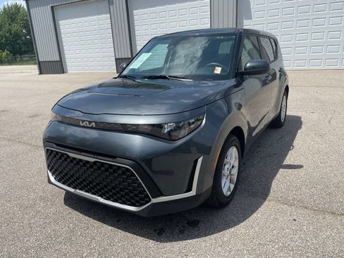 Used 2025 Kia Soul LX w/ LX Technology Package FWD image 1