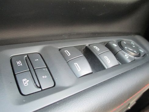 Used 2023 Chevrolet Suburban RST w/ Luxury Package image 28