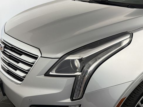 Used 2018 Cadillac XT5 Luxury w/ Driver Awareness Package FWD image 12