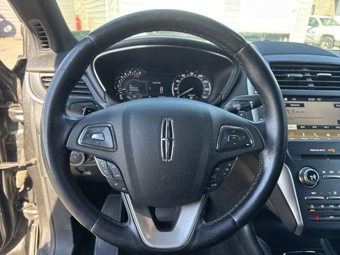 Used 2017 Lincoln MKC Select w/ Select Plus Package AWD/4WD image 17