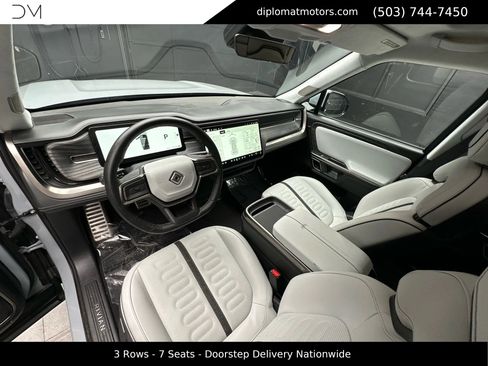 Used 2023 Rivian R1S Adventure image 15