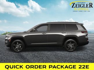 New 2025 Jeep Grand Cherokee L Limited w/ Black Appearance Package AWD/4WD video 3