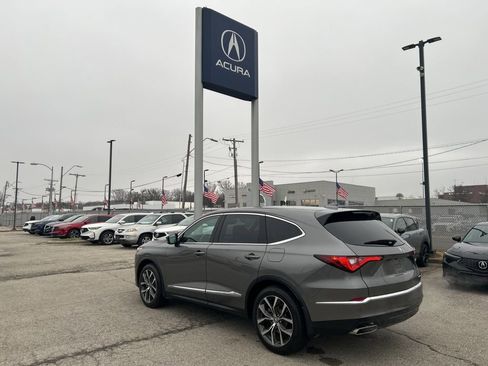 Used 2024 Acura MDX SH-AWD w/ Technology Package image 9