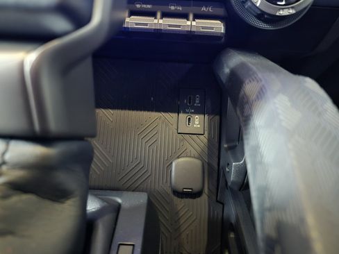 New 2025 Toyota 4Runner 4WD image 38