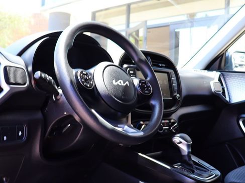 Used 2022 Kia Soul LX w/ Technology Package FWD image 39