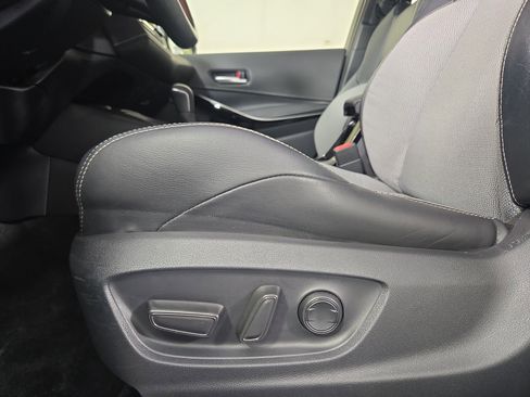 Used 2019 Toyota Corolla XSE image 28