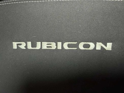 Used 2015 Jeep Wrangler Rubicon w/ Power Convenience Group AWD/4WD image 35
