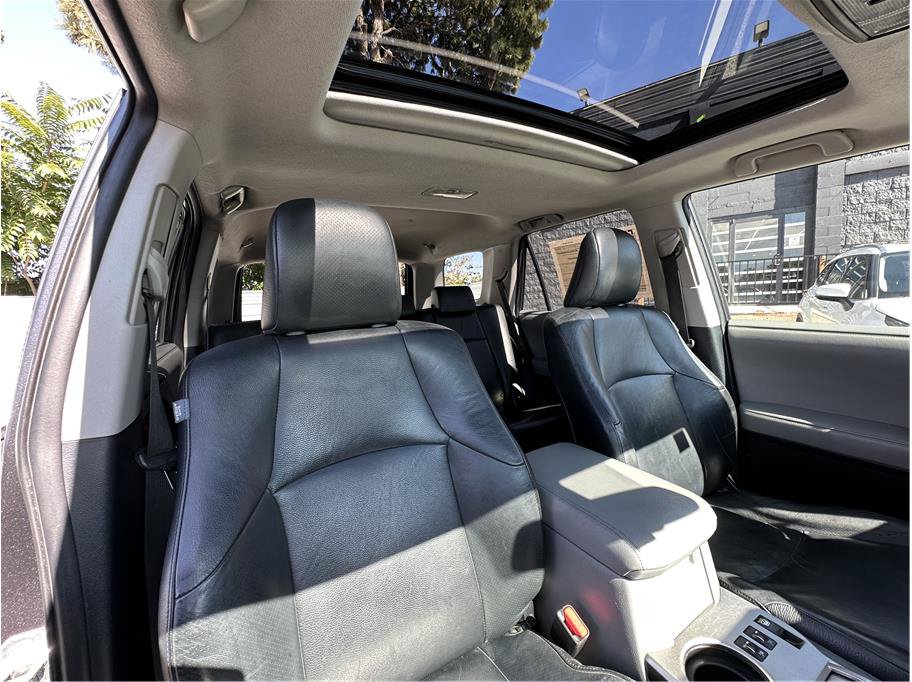 Used 2010 Toyota 4Runner SR5 AWD/4WD image 4