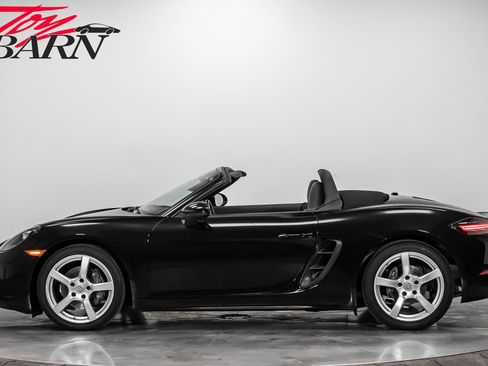 Used 2019 Porsche 718 Boxster Base image 2