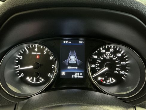 Used 2019 Nissan Rogue S AWD/4WD image 18
