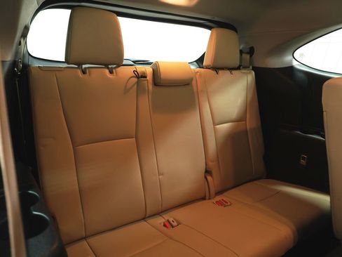 Certified 2023 Toyota Highlander XLE image 17