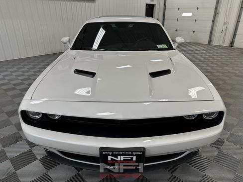 Used 2016 Dodge Challenger R/T RWD image 4