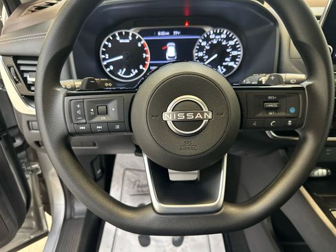 Certified 2022 Nissan Rogue SV image 12