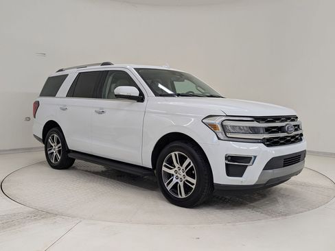 Used 2024 Ford Expedition Limited image 6