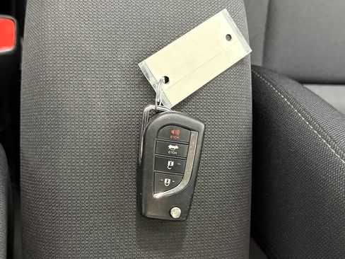 Used 2025 Toyota Corolla LE FWD image 25