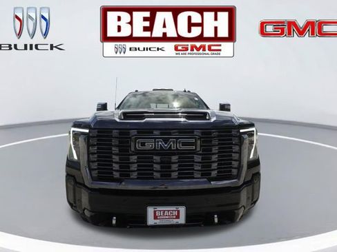 Used 2024 GMC Sierra 2500 Denali Ultimate image 8