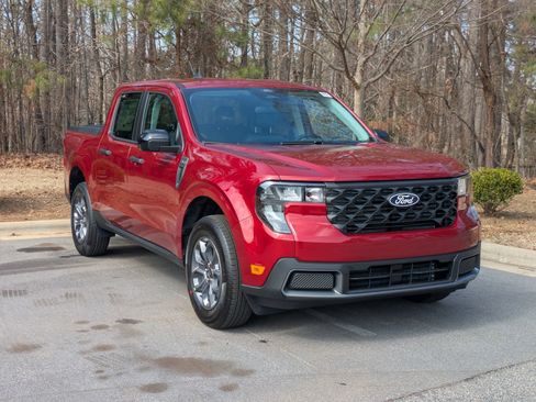 New 2026 Ford Maverick XLT w/ XLT Luxury Package image 2