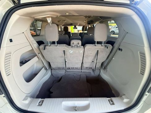 Used 2017 Chrysler Pacifica Touring FWD image 26
