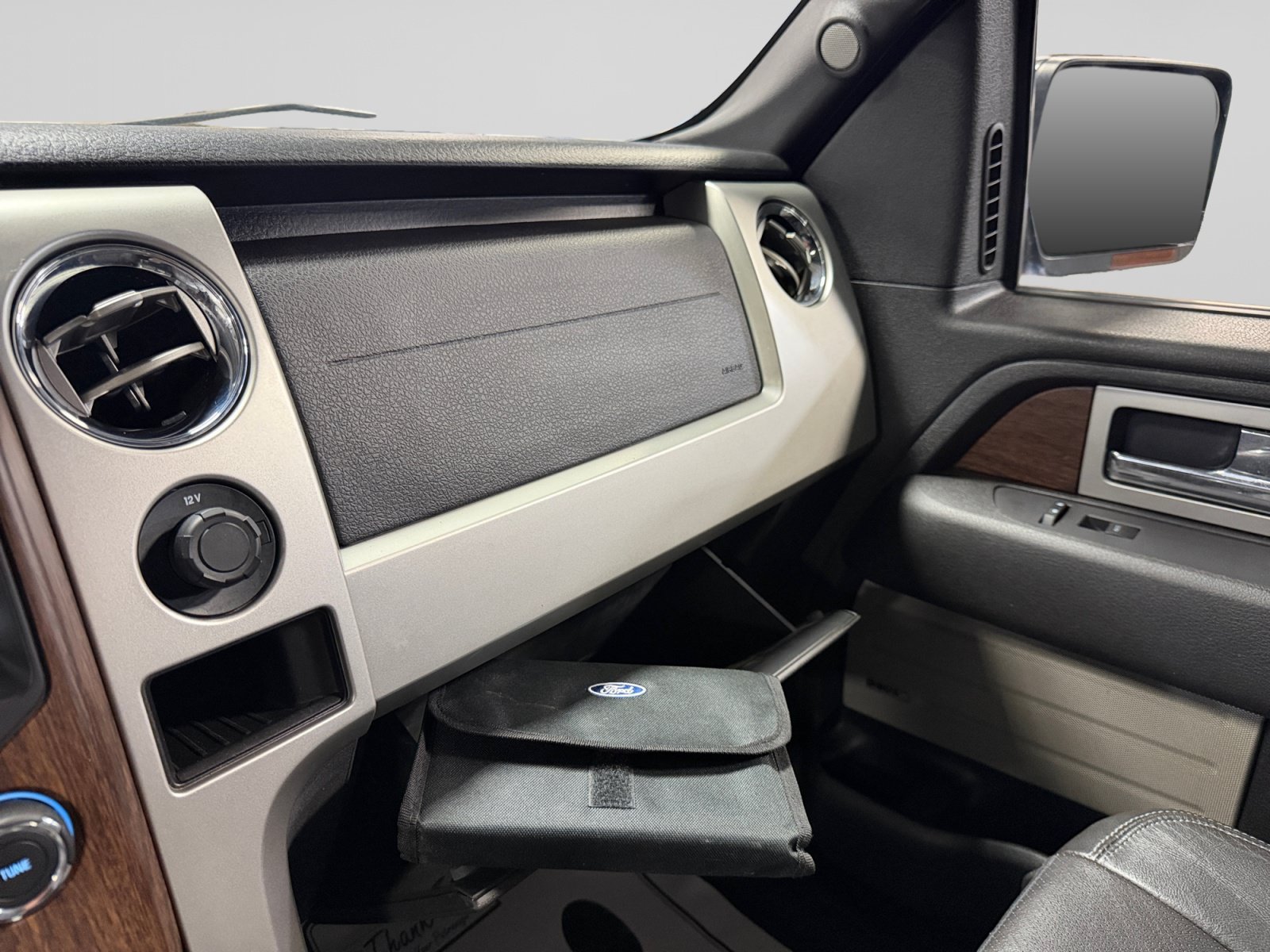 Used 2014 Ford F150 Lariat w/ Equipment Group 502A Luxury AWD/4WD image 34