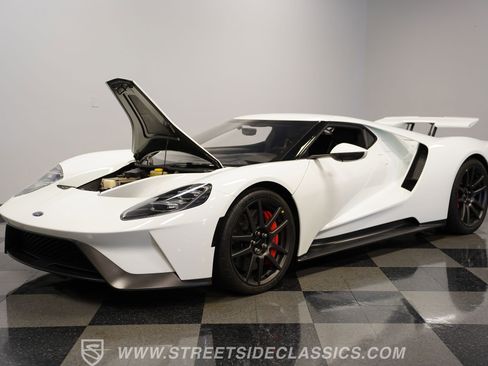 Used 2017 Ford GT image 34