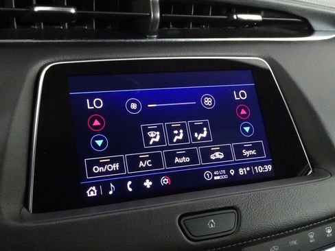 Used 2023 Cadillac XT4 Premium Luxury image 38