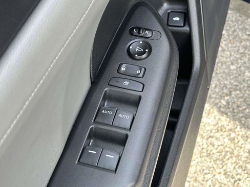 Used 2020 Honda Civic Touring image 9