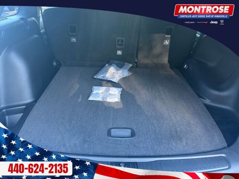 New 2025 Jeep Grand Cherokee Limited w/ Black Appearance Package image 27