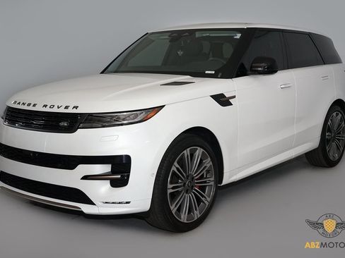 Used 2025 Land Rover Range Rover Sport Dynamic SE image 3