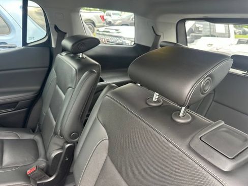 Used 2019 GMC Acadia SLT w/ Black Edition FWD image 15