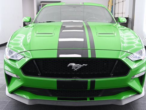 Used 2019 Ford Mustang GT Premium w/ GT Performance Package RWD image 6