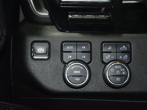 Used 2024 Chevrolet Silverado 3500 High Country w/ Technology Package image 38