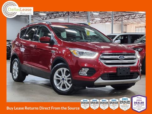 Used 2019 Ford Escape SEL image 1