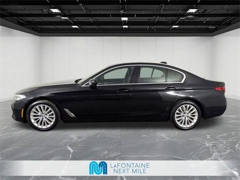 Used 2021 BMW 540i xDrive w/ Premium Package image 2
