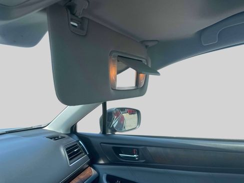 Used 2019 Subaru Outback 2.5i Limited AWD/4WD image 31
