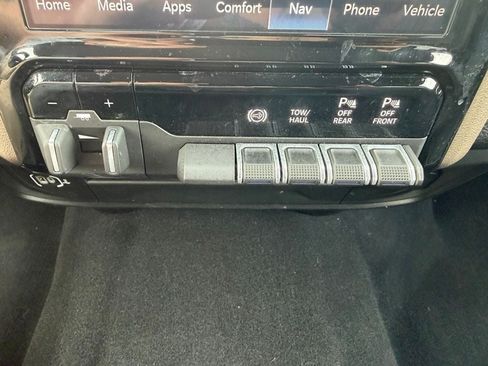 Used 2024 RAM 2500 Laramie w/ Safety Group AWD/4WD image 32