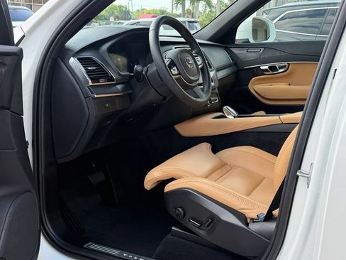 Certified 2025 Volvo XC90 B6 Ultra w/ Protection Package Premier AWD/4WD image 13