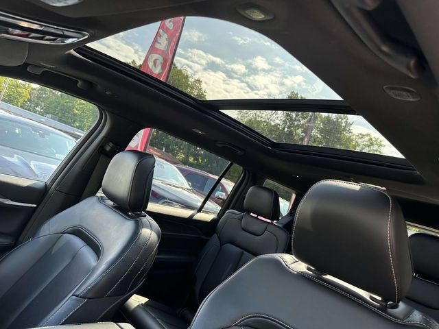 Used 2024 Jeep Grand Cherokee L Limited AWD/4WD image 19