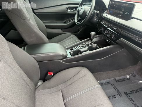 Used 2023 Honda Accord Sport image 31