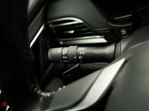 Used 2023 Subaru Outback Limited image 23