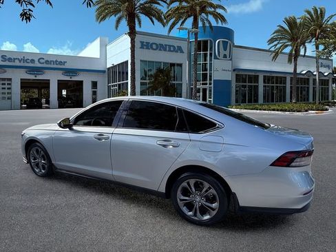 Used 2023 Honda Accord EX image 6