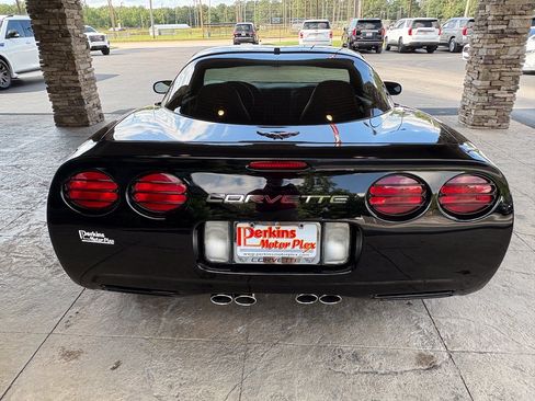 Used 2002 Chevrolet Corvette Coupe w/ Preferred Equipment Group2 RWD image 7